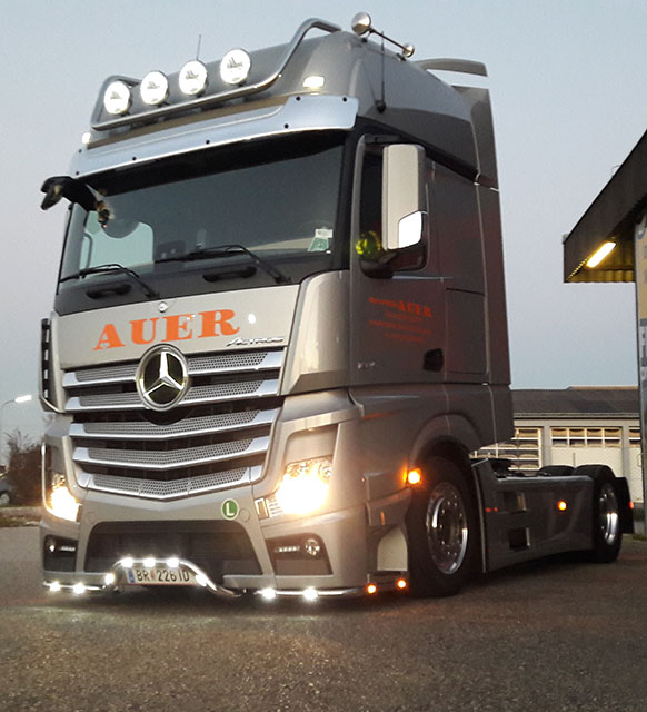 LKW Auer - Silber neu